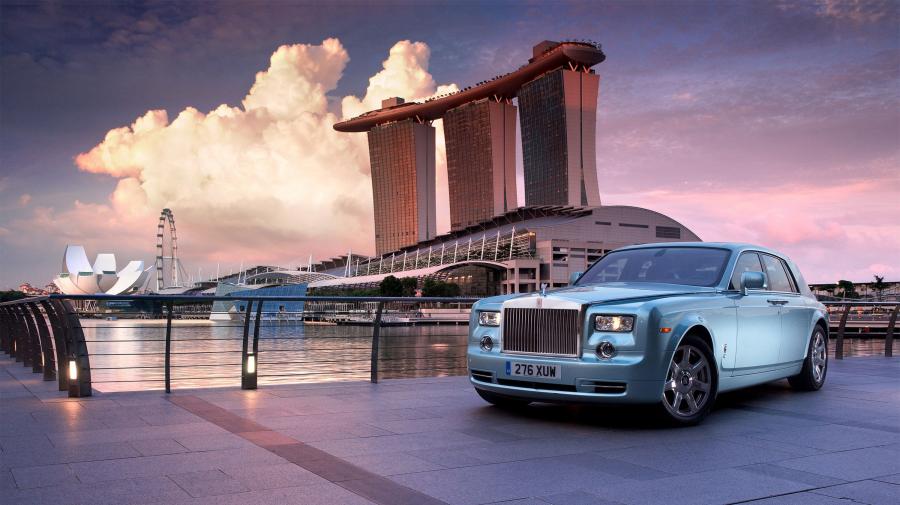 Rolls-Royce Phantom 102EX Concept 2011 года  (фото 3 из 23)